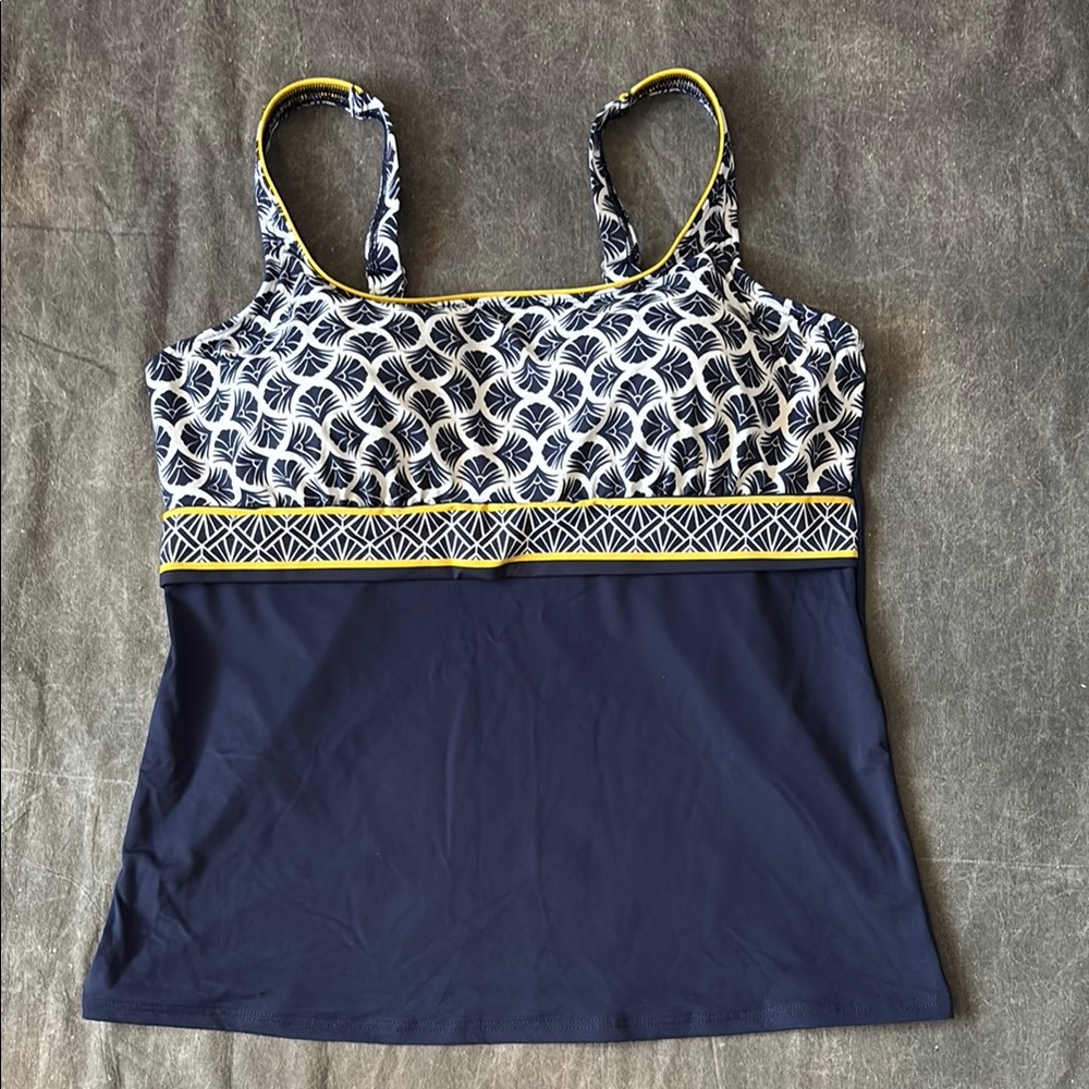 NWOT Lands End swimsuit top size 14DD